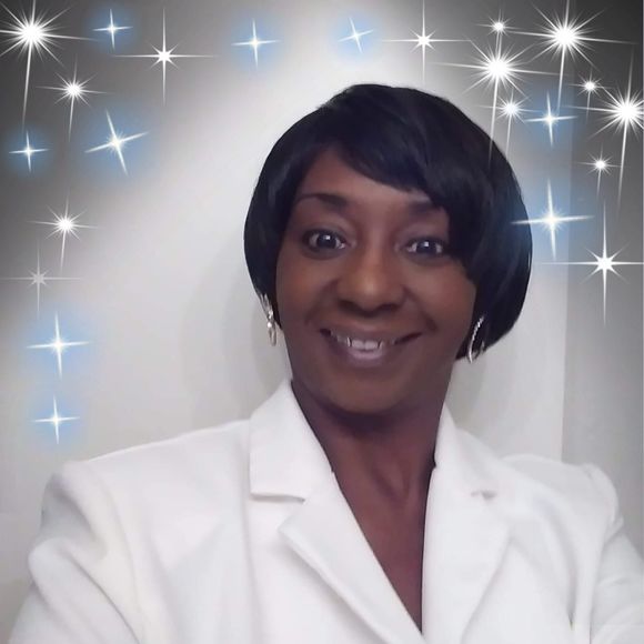 Meet your Posher, Cleo - Picture 1 of 1